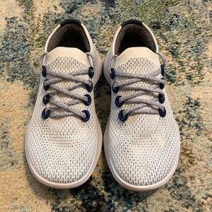 Mens Allbirds Tree Dashers, Size 9. White/Light Blue/Navy. Great condition.